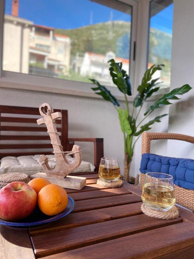 Nautical Sunset - Free Parking Apartment *